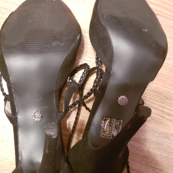 Black suede tassle heels - Picture 8 of 8